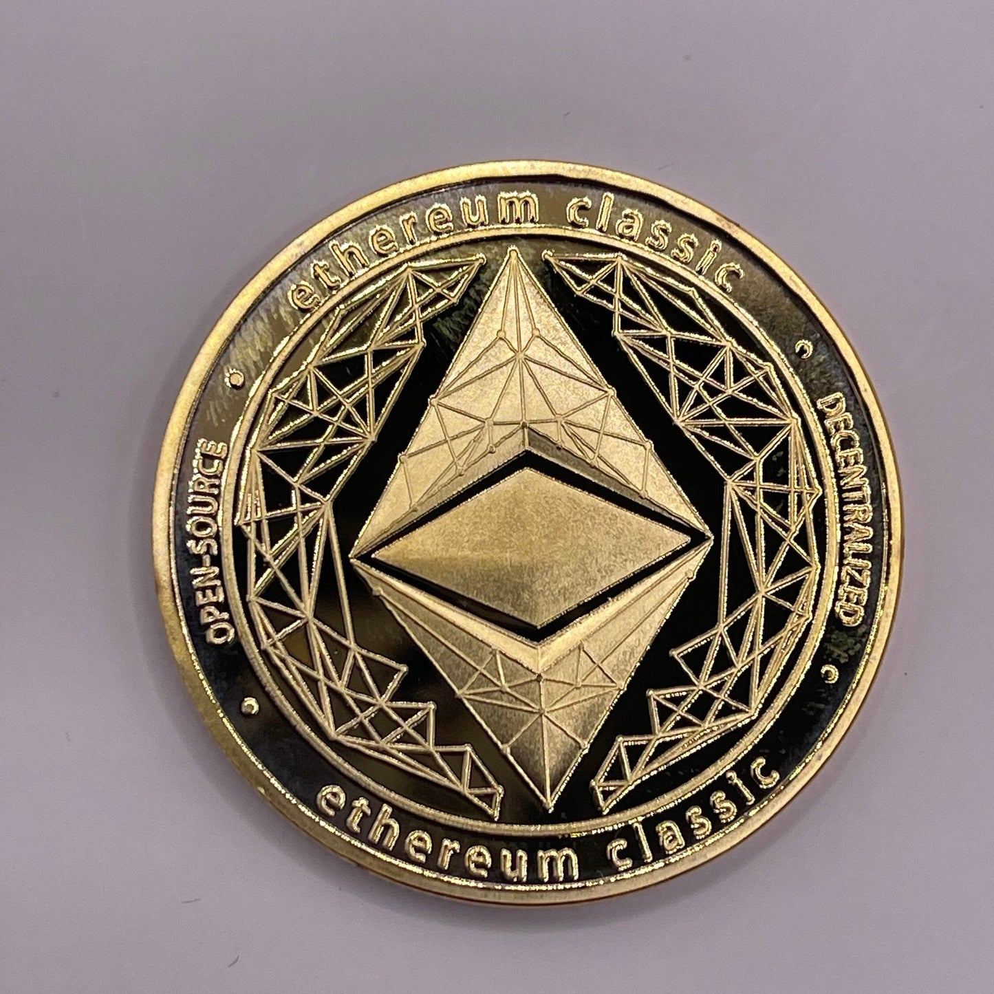 Exclusive Gold Ethereum Coin - Commemorative Physical Cryptocurrency, Collector's Must-Have, Thoughtful Gift for Blockchain Admirers